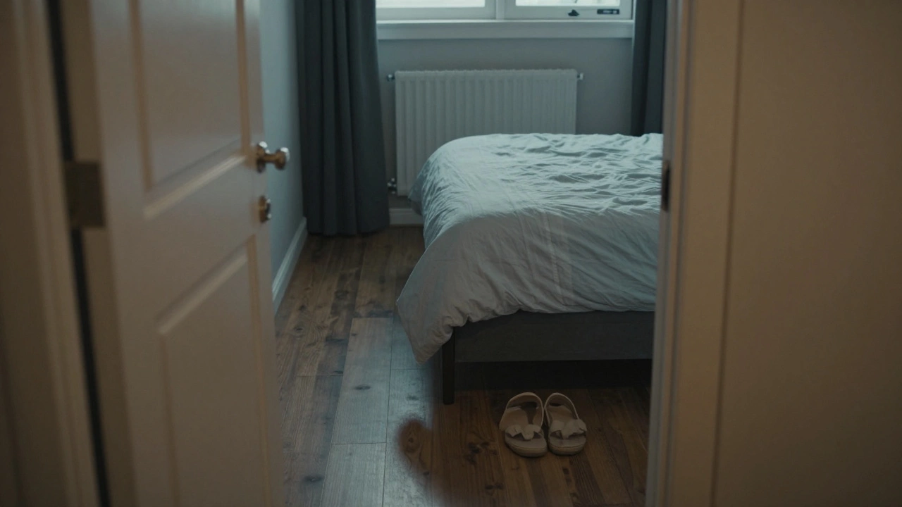 Расположение кровати в спальне: можно ли ставить ноги к двери?